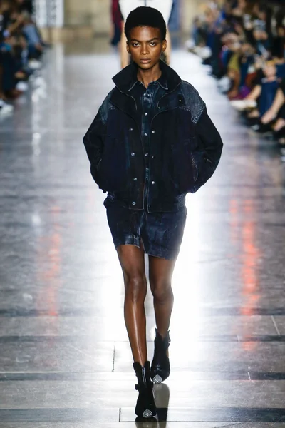 Look 7